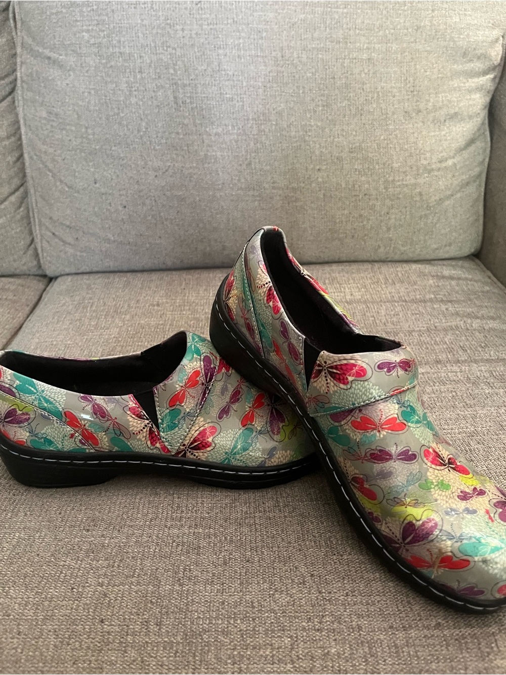 Klogs Women's Multicolor Butterfly Slip-On Clogs — Teal, Pink & Red Accents